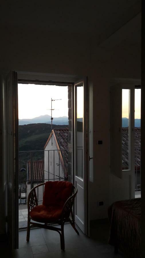 La Casa Dei Panorami Di Colobraro Apartment Exterior photo